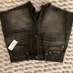 NWT - never been worn GAP Highwaisted shorts